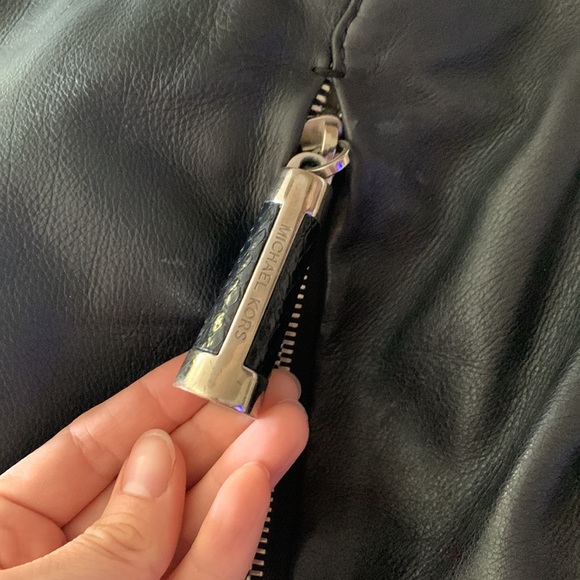 Michael Kors boho bag. Gently used condition. - Picture 4 of 7